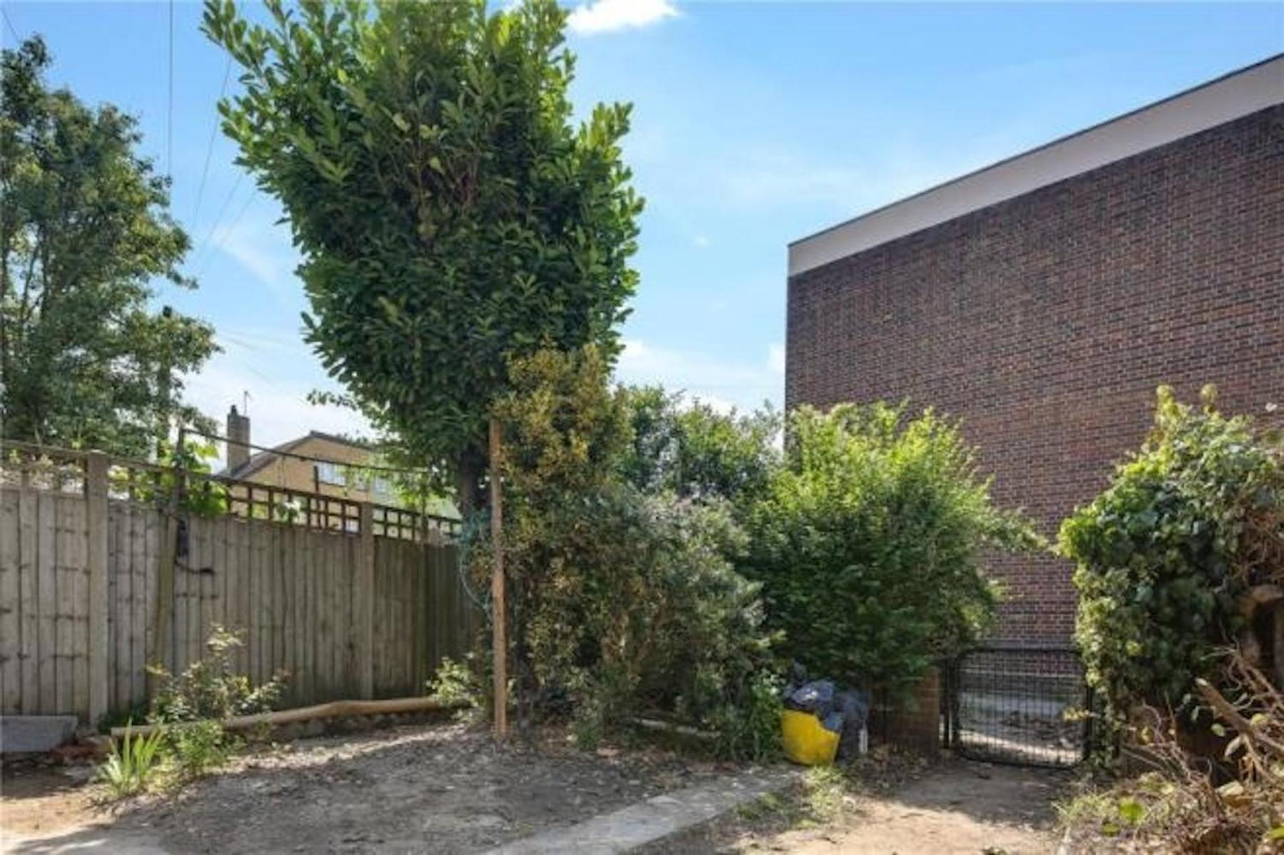 Maison d'hôtes In Guest - Limehouse Townhomes Modern Spacious Serviced En-suite With A Garden View
